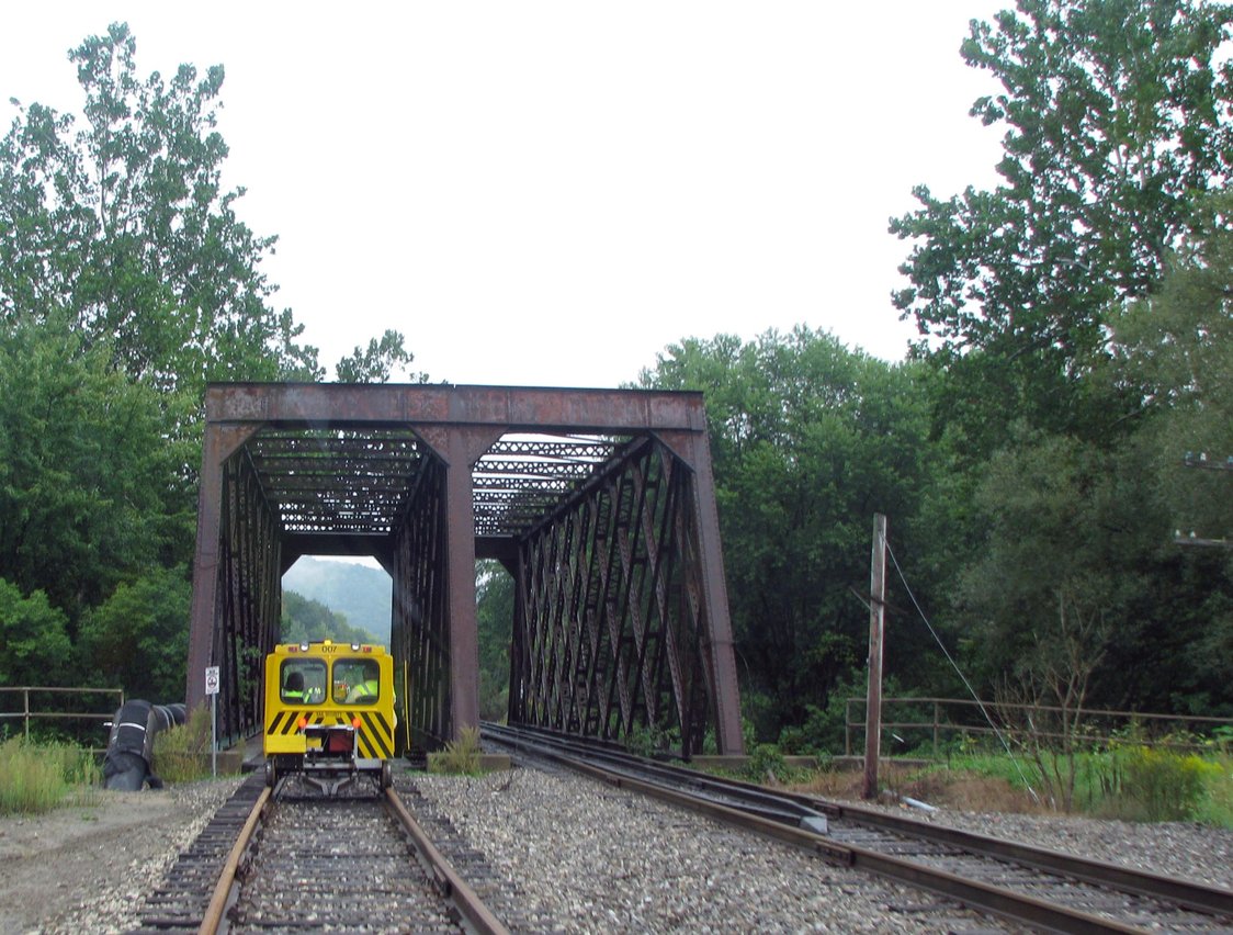 007 at a bridge