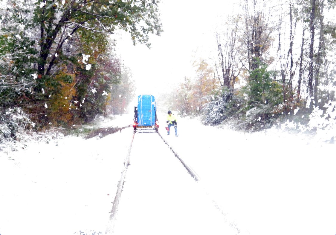 A snowy potty stop!