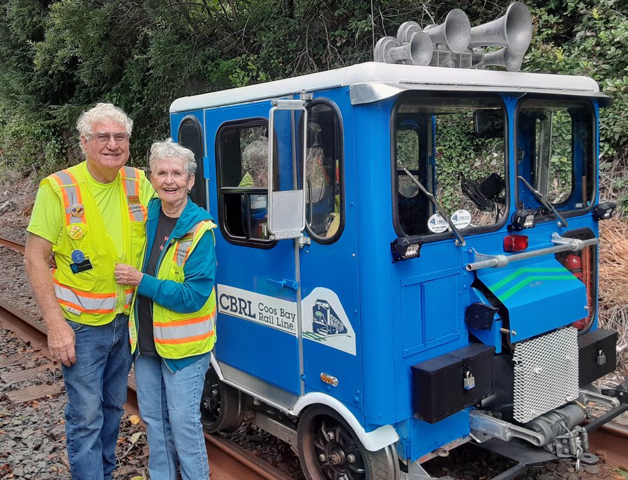 Bill and Nancy Andrews at the 2021 Harris Bridge excursion